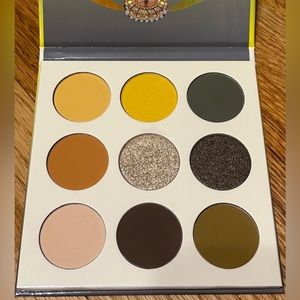 Juvia’s Place The Nomad Eyeshadow Palette
